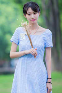 金陵啟是池中物